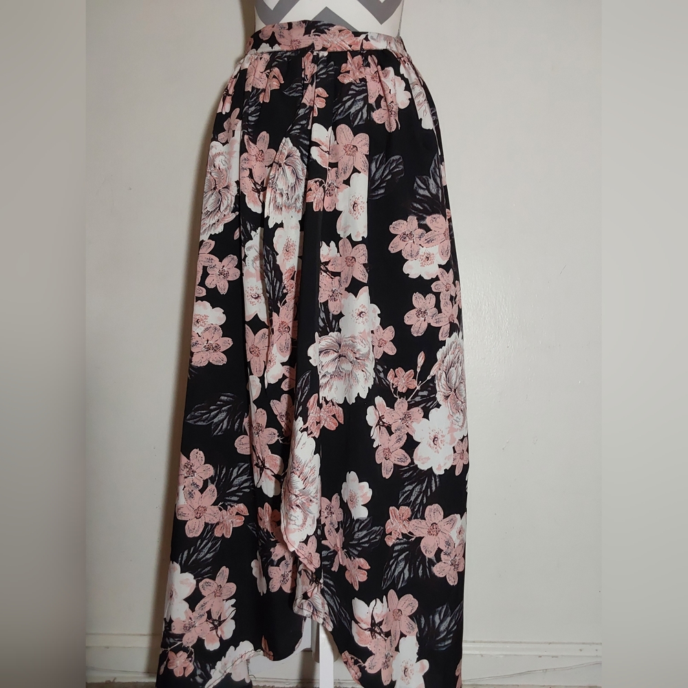 Women's Size Medium Midnight Sky Floral Skorts Skirt Pink White Flowy Front Slit